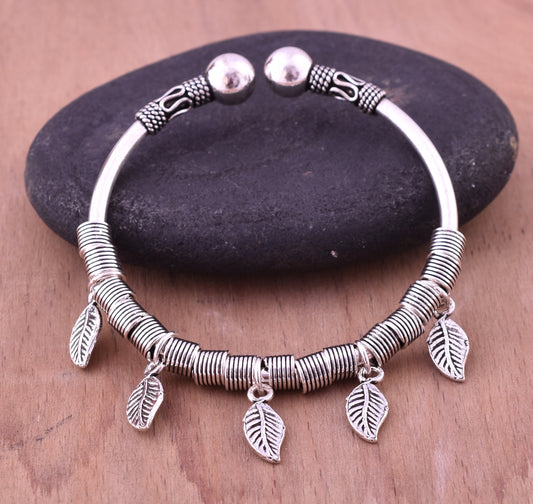 Why Does Your Silver Jewelry Turn Black? Don't Panic, We Can Fix It!