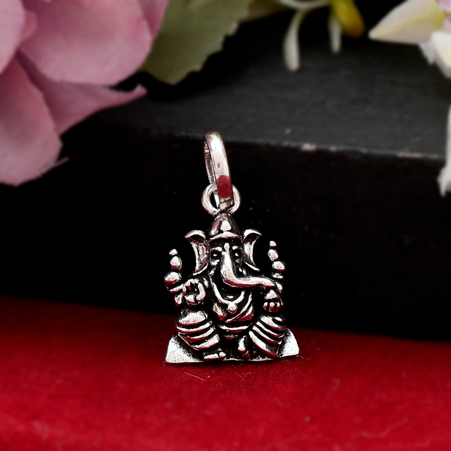 lord ganesha pendant