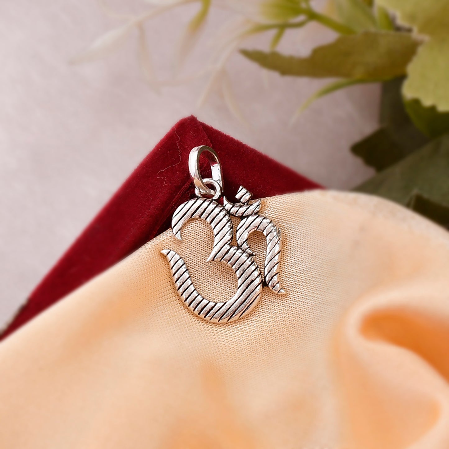 Sterling Silver 925 OM/ Aum Pendant Locket (2.20gm)