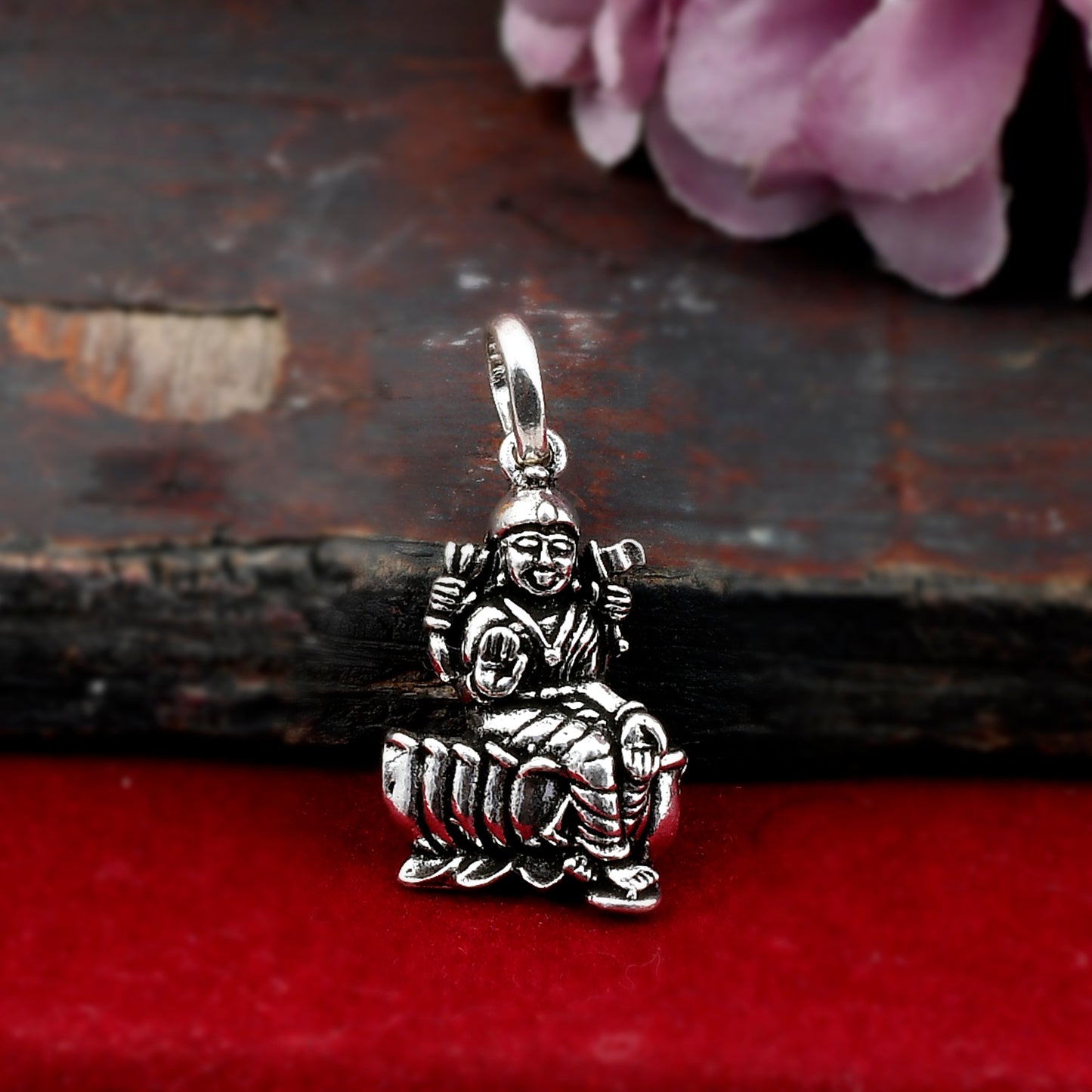 laxmi maa locket