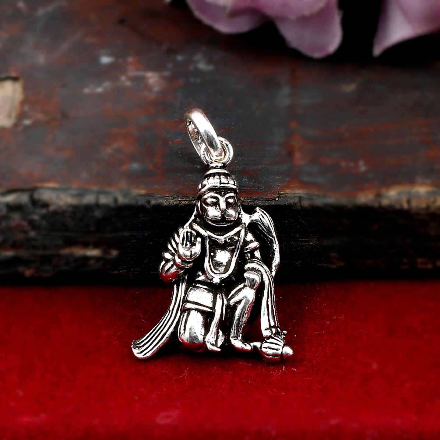 hanuman ji locket