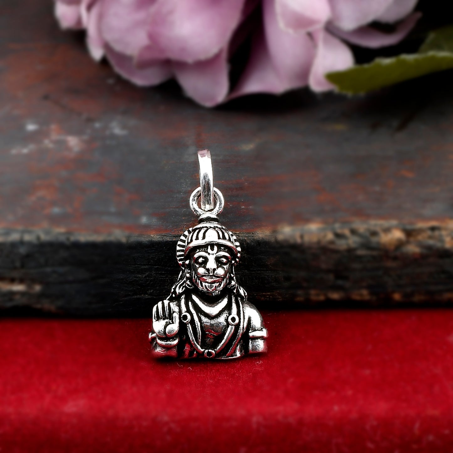 lord hanuman locket