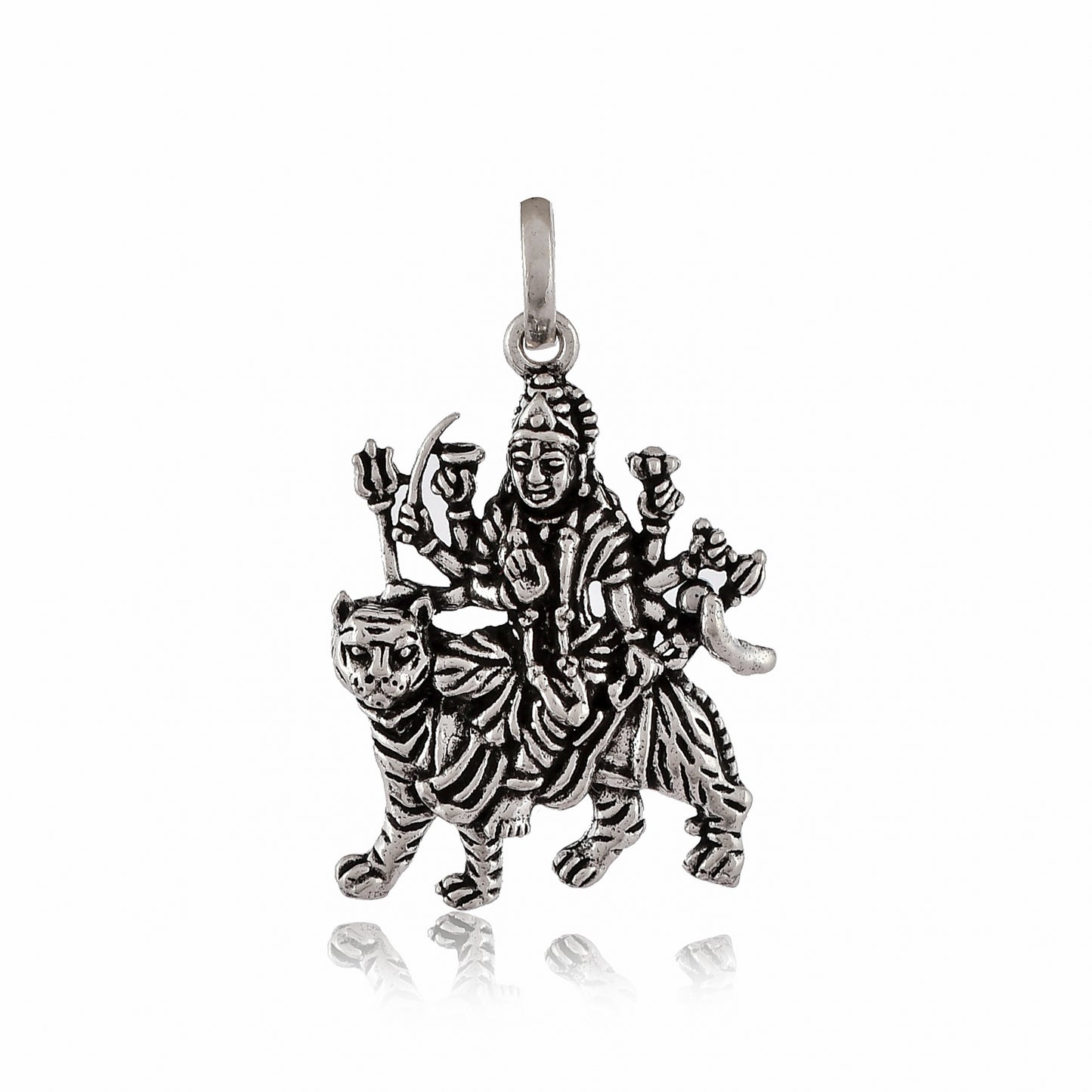 maa pendant