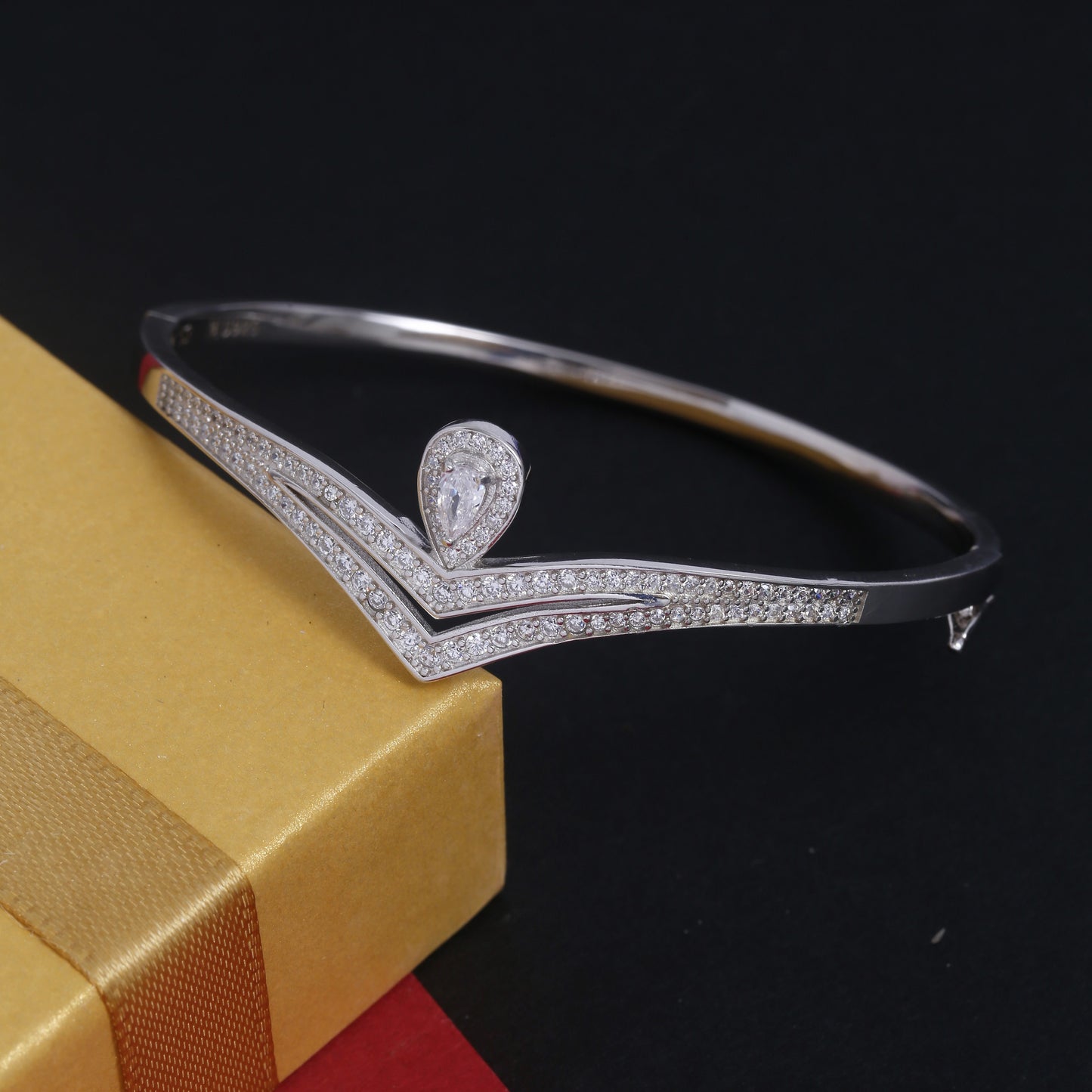 925 Silver Cubic Zirconia Kada Bracelet For Women (Free Size)