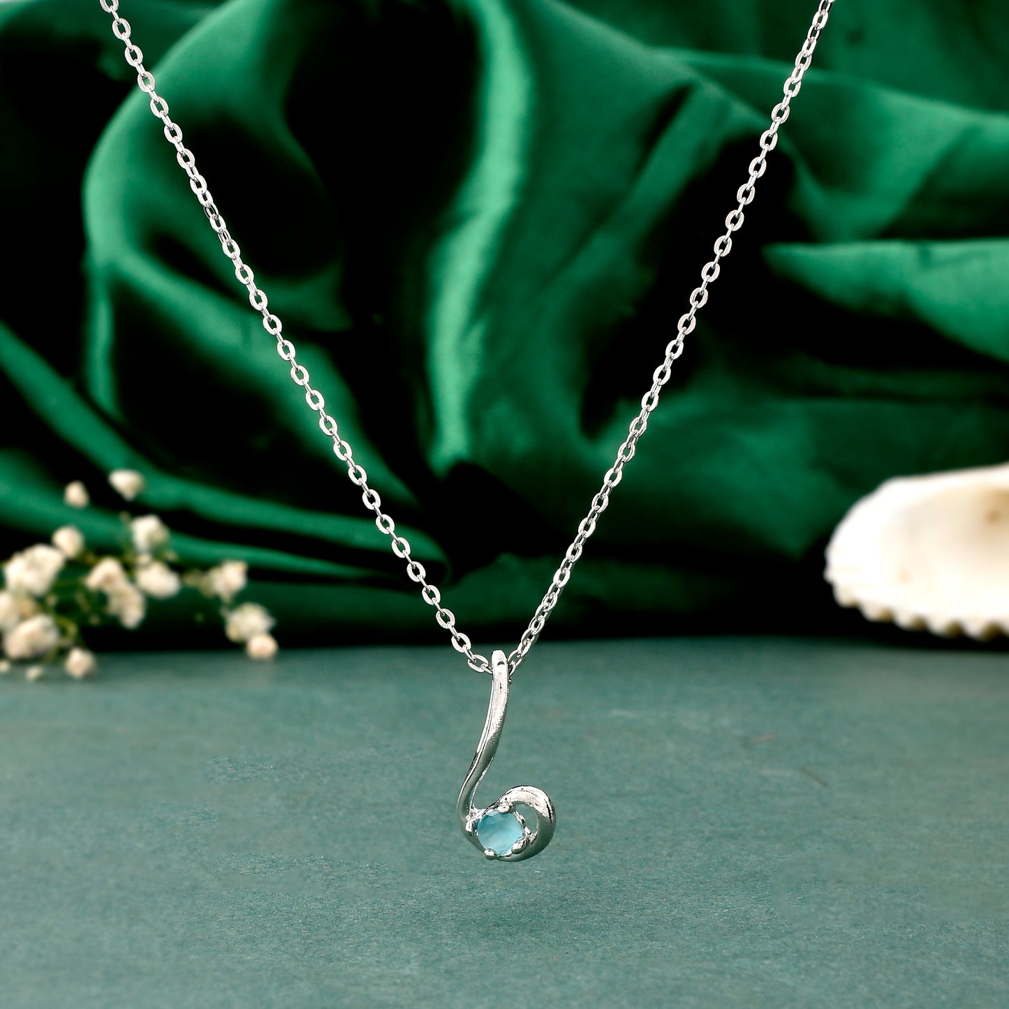 silver pendant chain