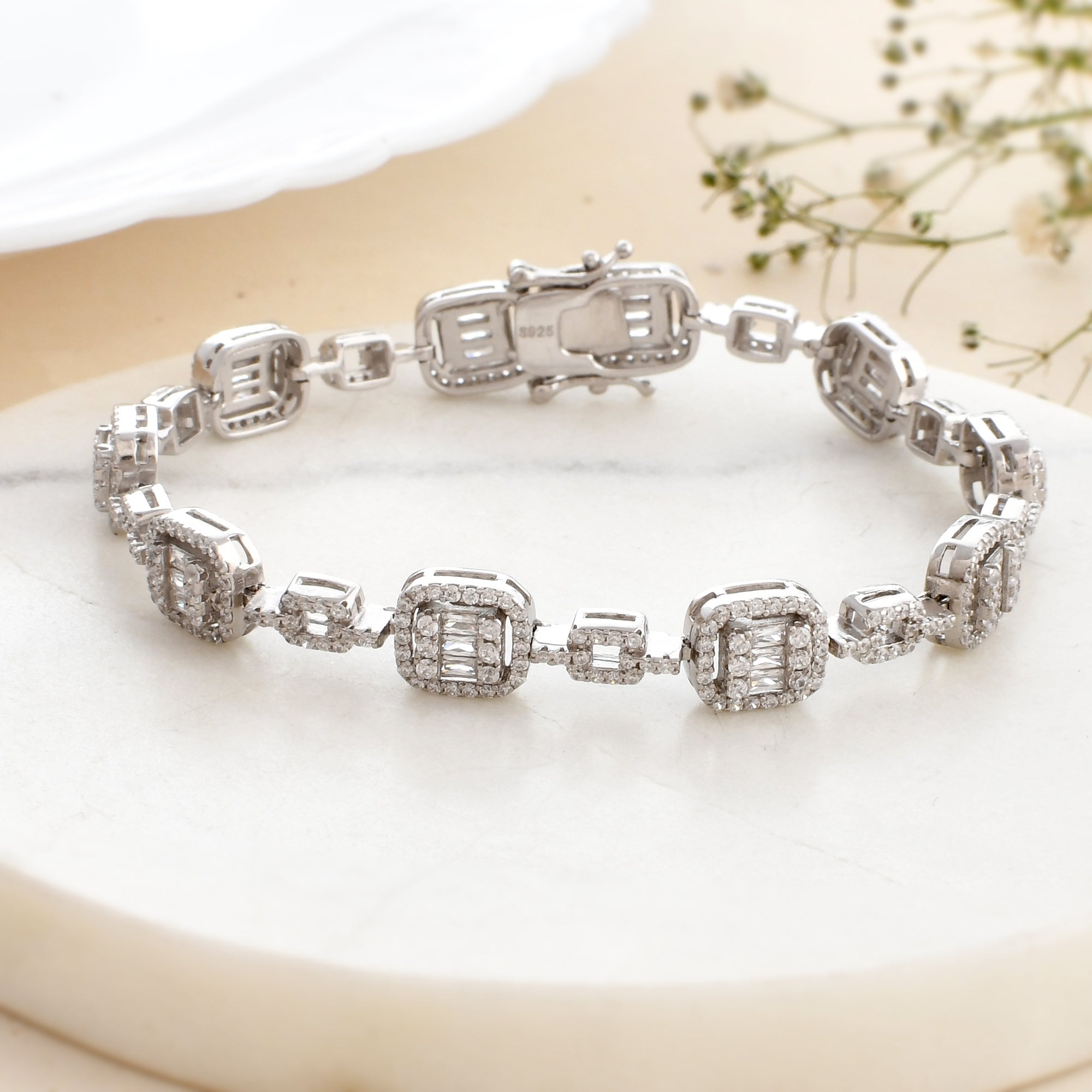 Lightweight Bracelet Silver  Elegant and Comfortable Silver Bracelets –  NEMICHAND JEWELS