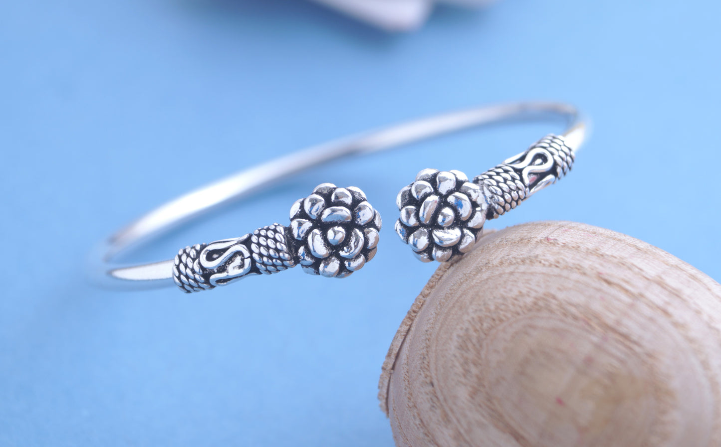silver kada women