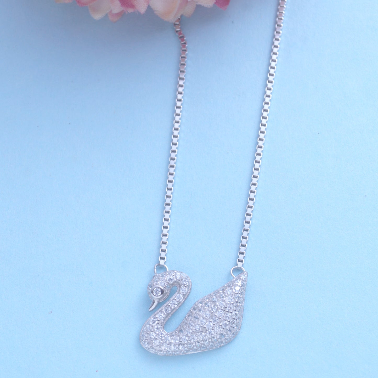 swan pendant chain women