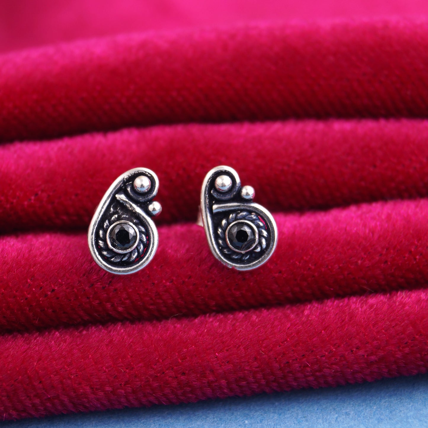 small earring stud