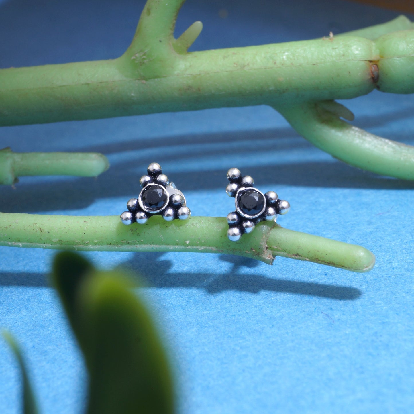 tringle silver earring
