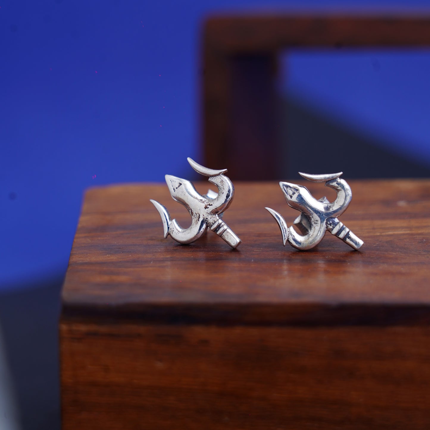 Trishul Studs