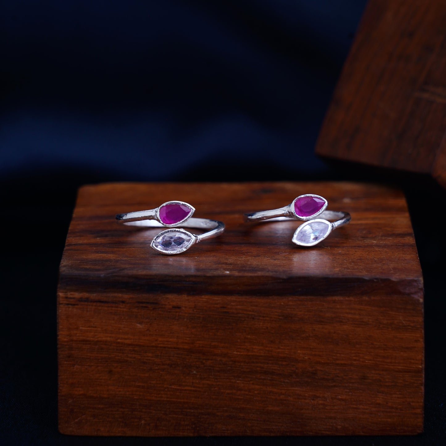 925 Sterling Silver CZ Stone Toe Rings For Women (Free Size)