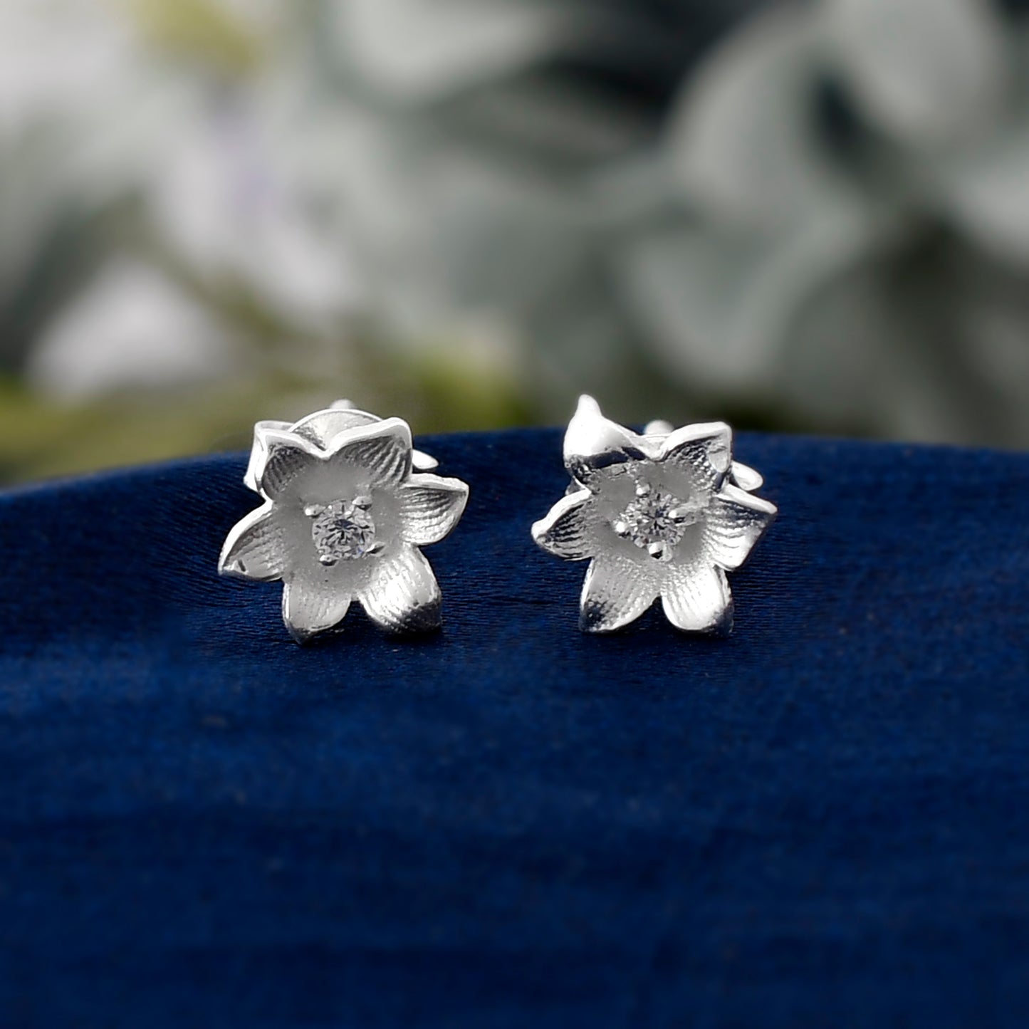 Silver 925 Solitaire Flower Earring