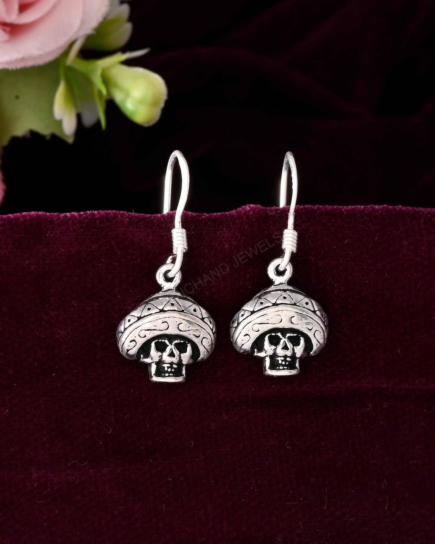 skull earring silver