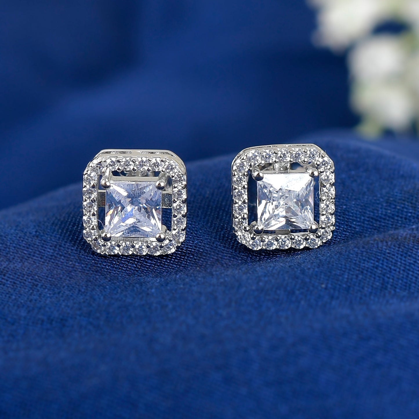 silver diamond earring