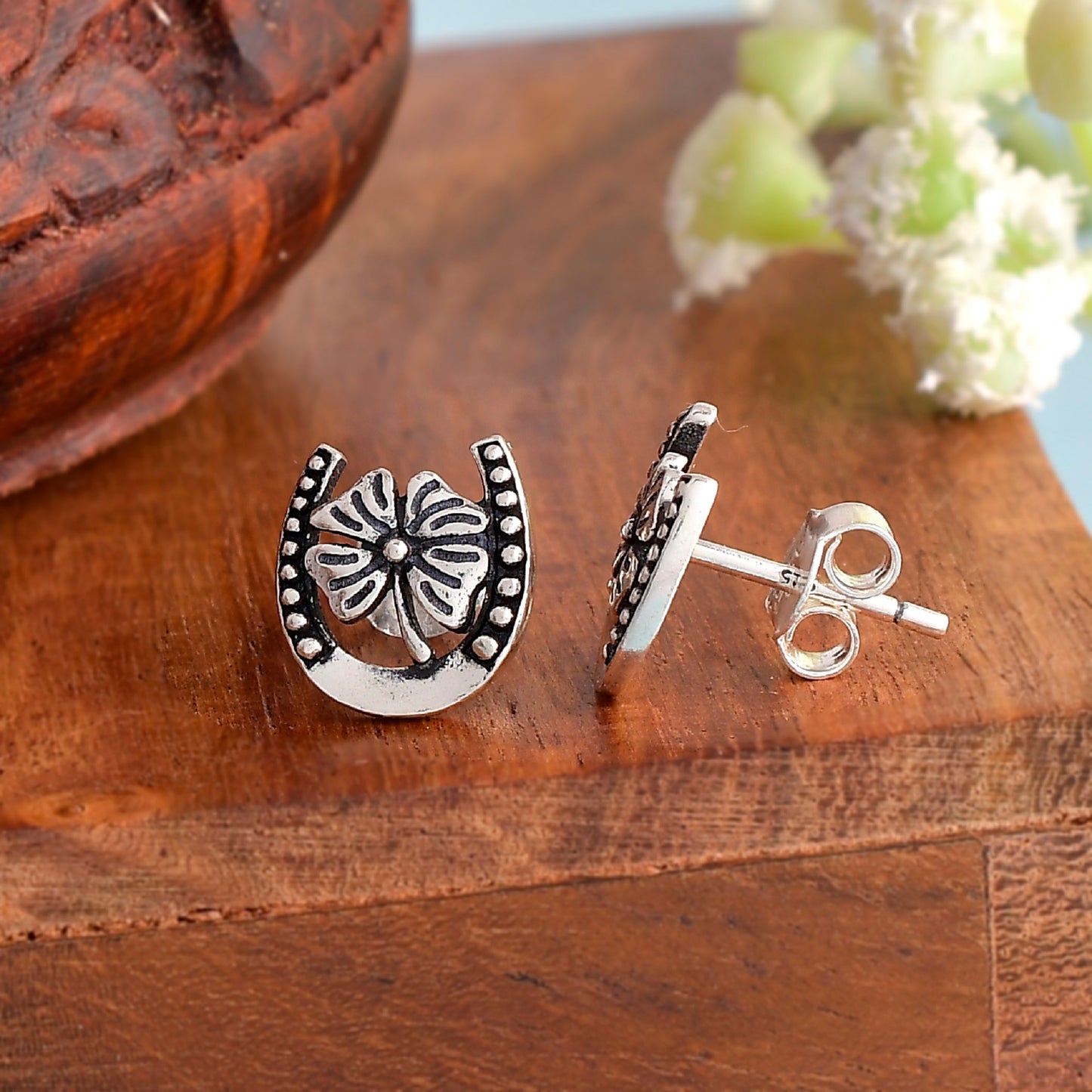 lightweight earring