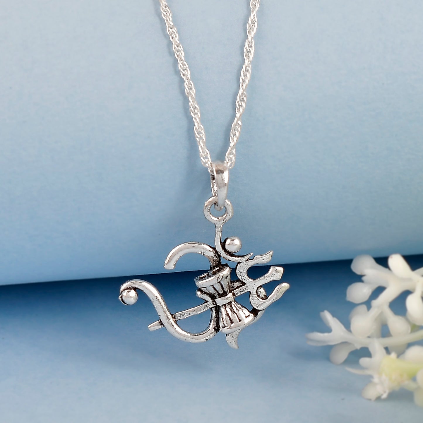 om pendant chain silver