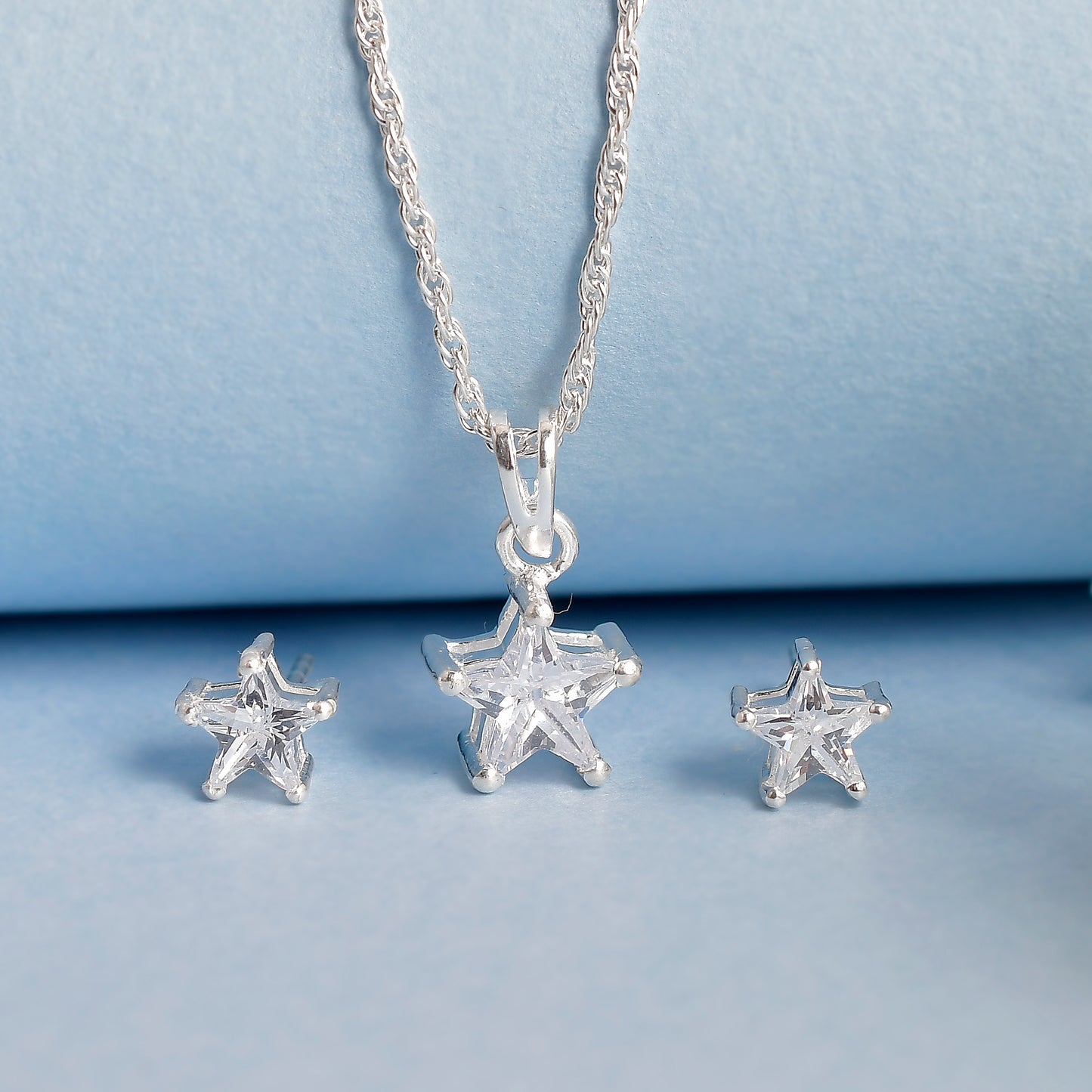 silver chain pendant women