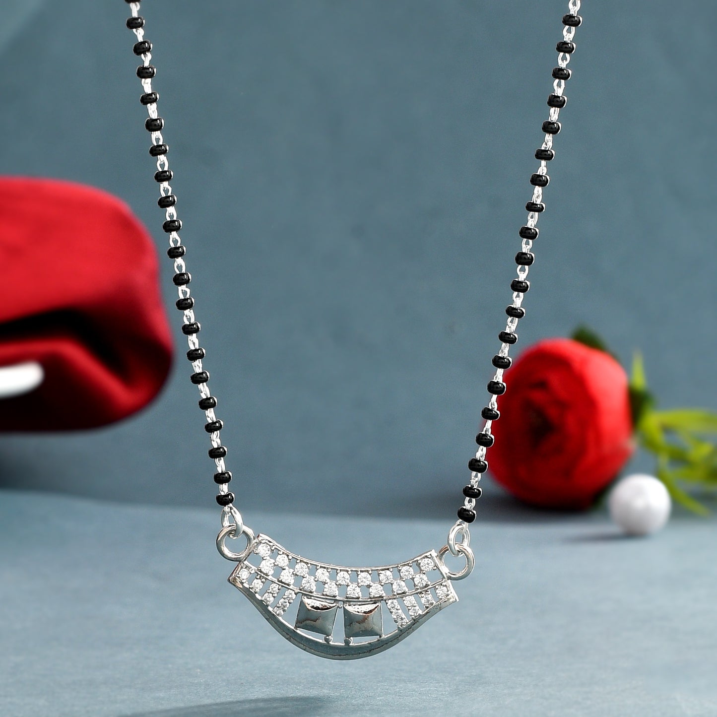 silver peandant chain mangalsutra