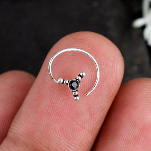women nose stud
