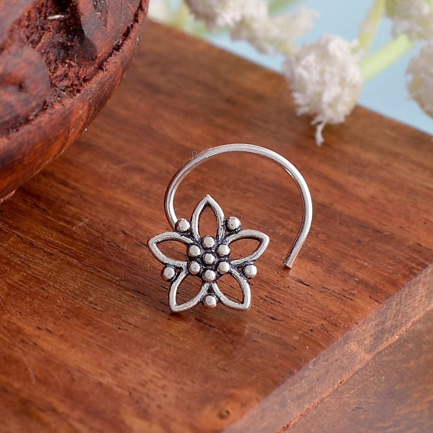 silver nose pin