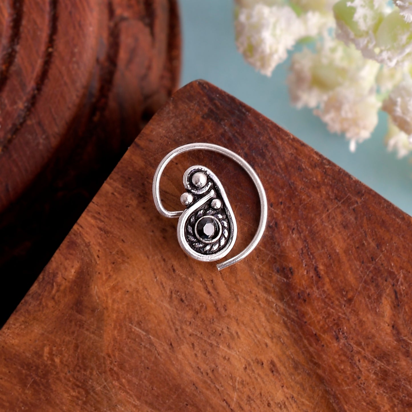 silver nose pin