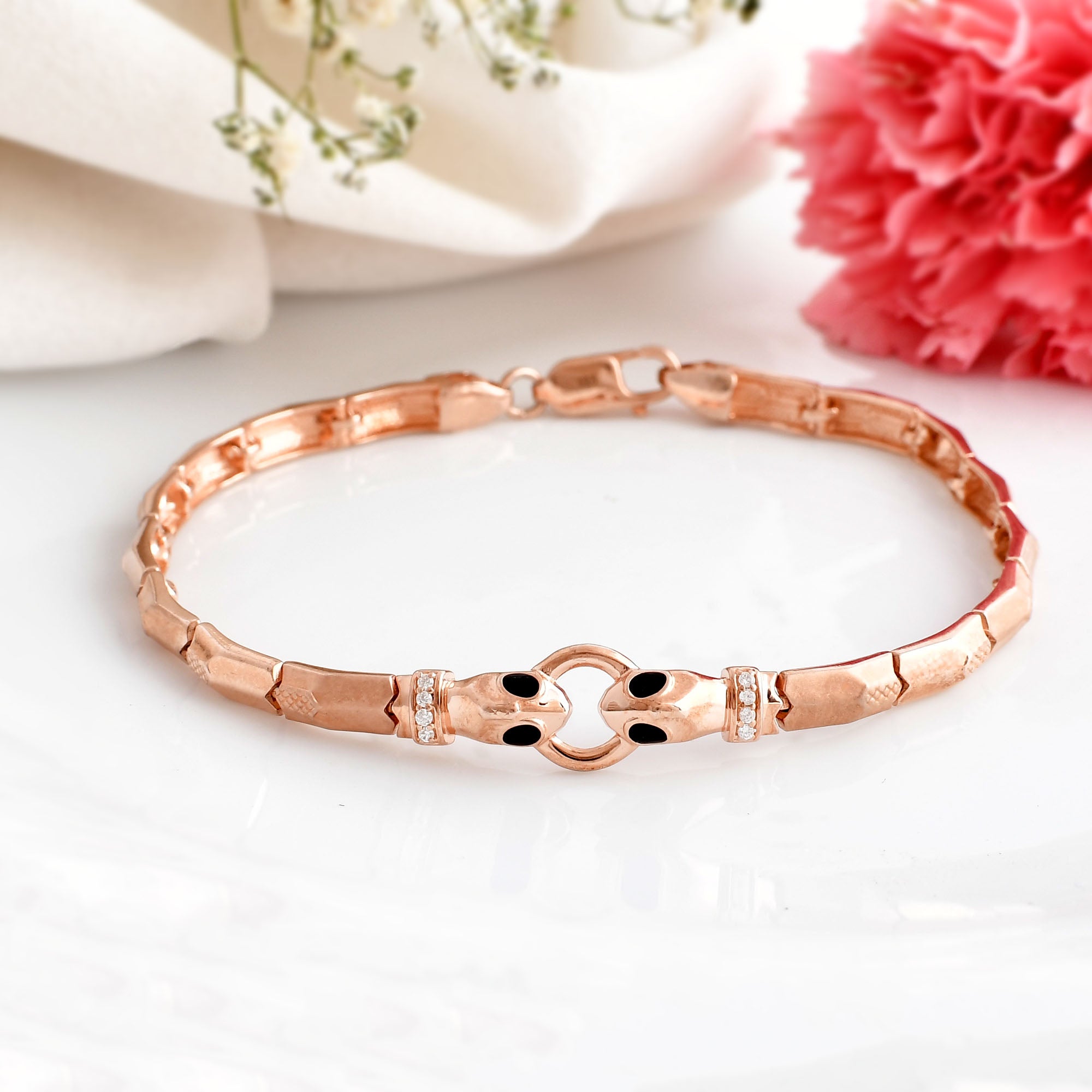 lovely white flowers pretty bracelet rose gold chain beautiful collection  ladies & women Analog Watch - For Girls
