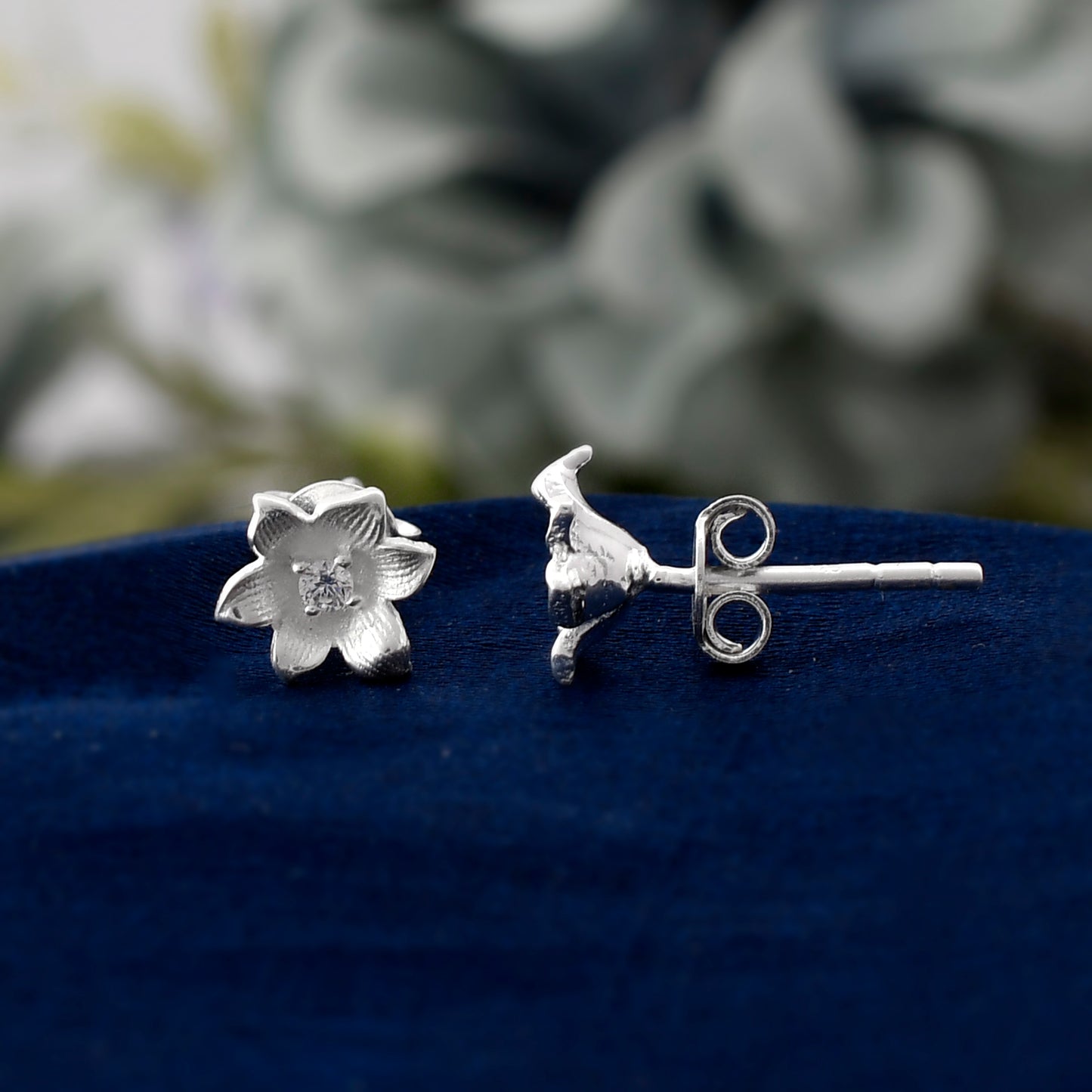 Silver 925 Solitaire Flower Earring