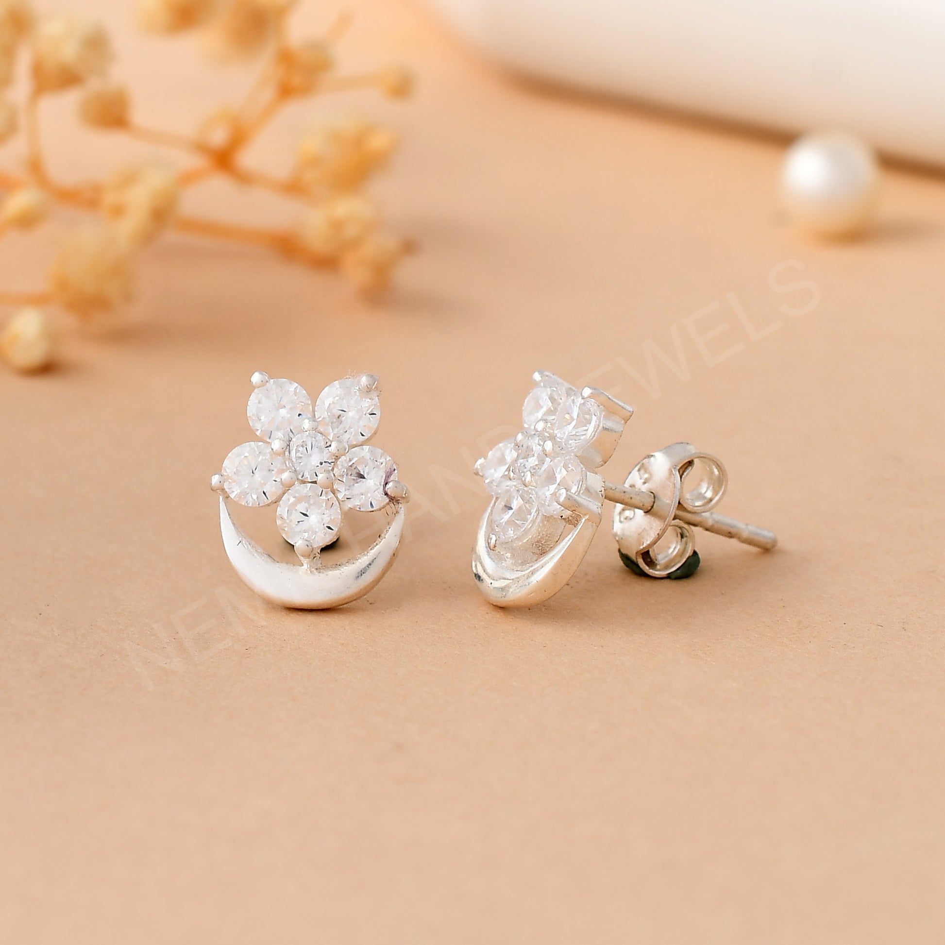 silver cz earring stuud