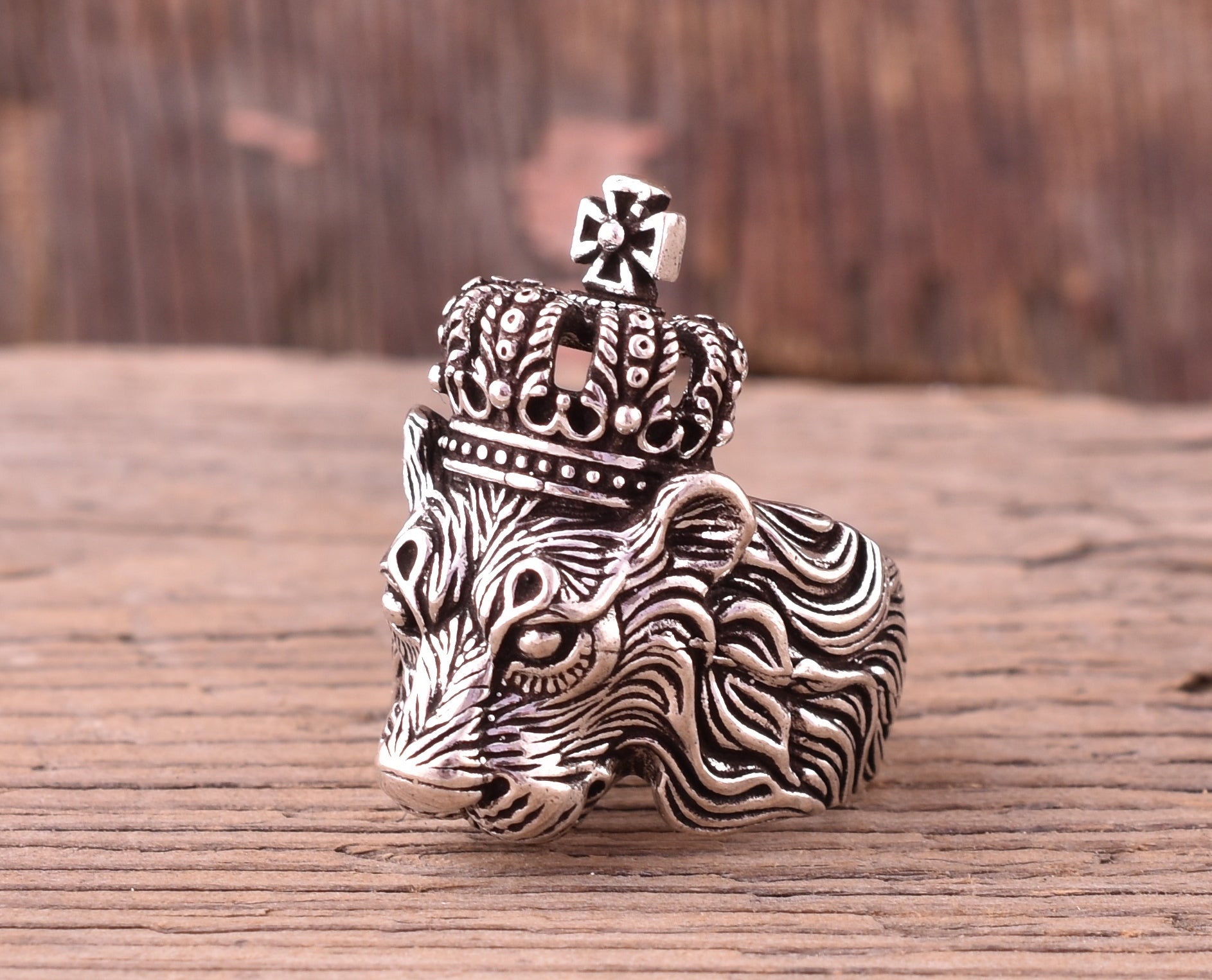 Roaring Lion Ring in Sterling Silver